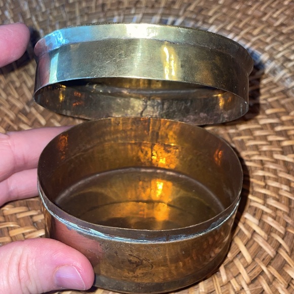 Vintage brass butterfly trinket box - Picture 8 of 12